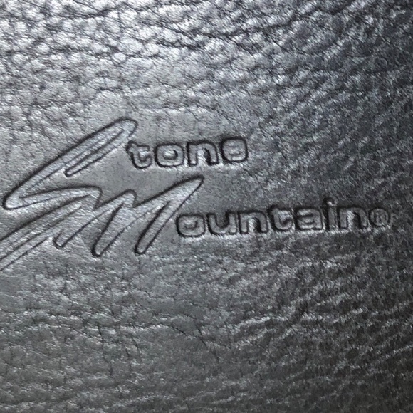 Stone Mountain Shoulder Bag - Picture 6 of 8